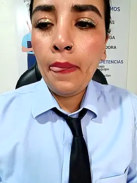 MAYE__13's Live XXX Chat