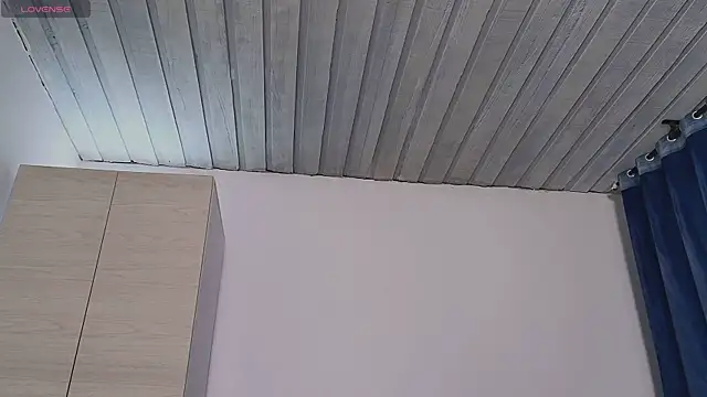 Swetisabella01's Live XXX Chat