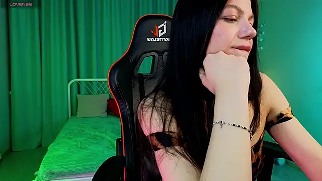 Softeach Adlı Modelin Canlı XXX Sohbeti