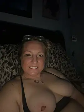 sweetkacibaby's Webcam Show