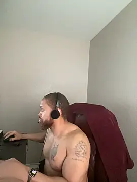 Fathero1time élő XXX-chatje