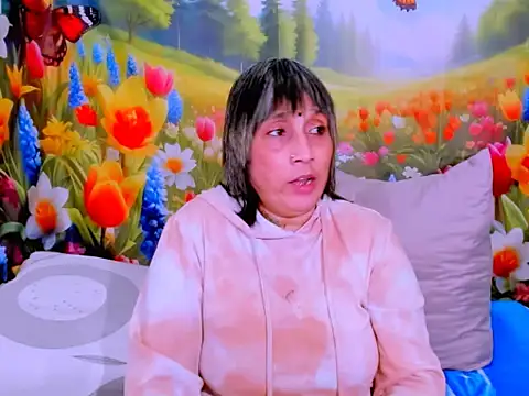 indianroxy's Live XXX Chat