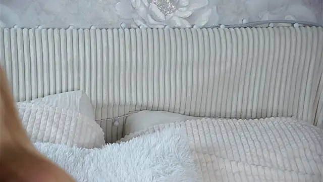 SunnivaCovilのウェブカメラショー