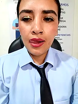 MAYE__13 Live XXX-chat