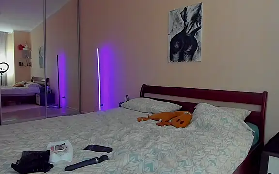 ErikaYoungs: онлайн-секс-чат