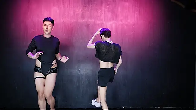 Queen-Vibe élő XXX-chatje