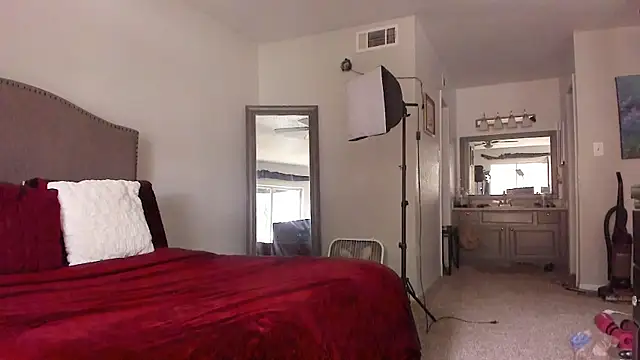 yiauana Chat XXX in diretta