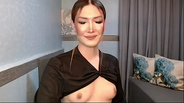 xMeganFucks69: διαδικτυακό σόου στην κάμερα