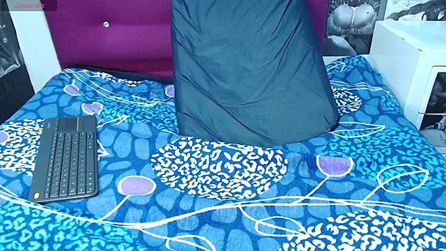 violet_angel13 Chat XXX in diretta