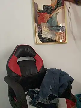 Layla_em Adlı Modelin Canlı XXX Sohbeti