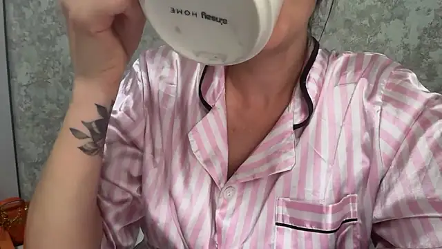 Angelinaa19 – Kamerová šou