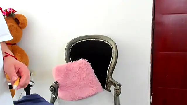 Chatroom XXX en direct de __Emma__11__Lecat_