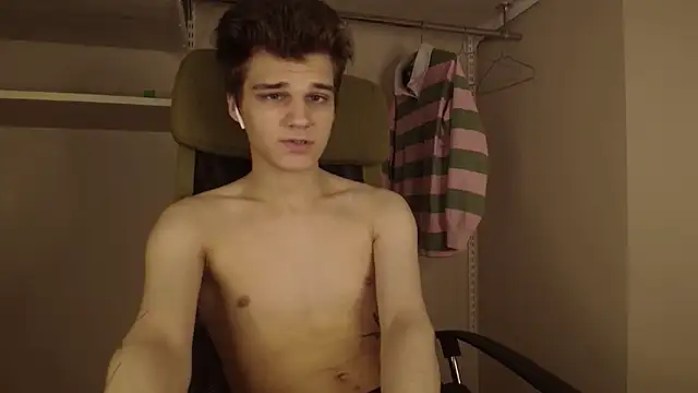 XXX chat uživo modela PeachTree