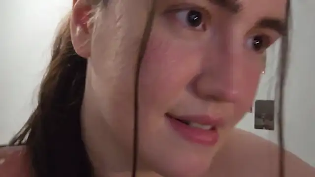 RedginBluebersky Adlı Modelin Canlı XXX Sohbeti