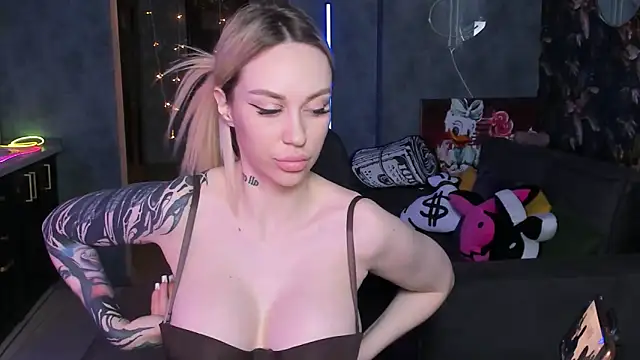 Blckmirrorr Chat XXX in diretta