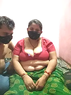 gujjuhotcouple's Webcam Show