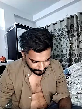 avi007p Adlı Modelin Web Kamerası Şovu