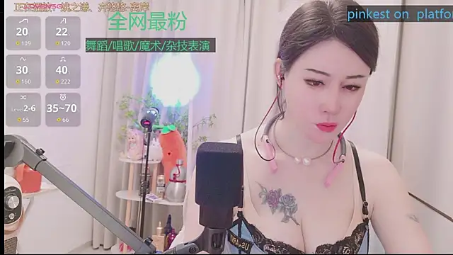 Luck_Lili_'s Webcam Show