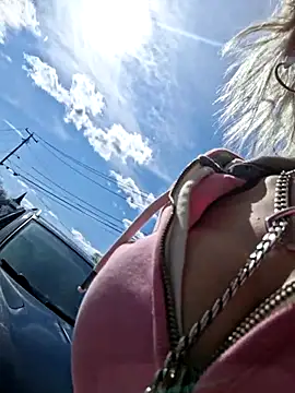 BeautifulMeFire23 Adlı Modelin Canlı XXX Sohbeti