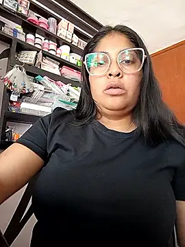 Thalisse-Noiir 现场XXX聊天