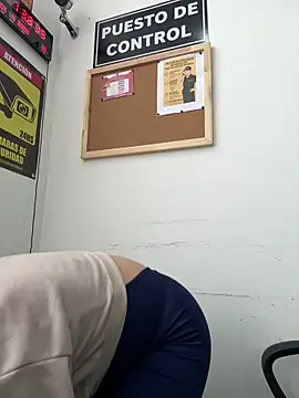 Ariana-07's Webcam Show