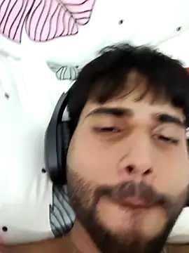 Akshatt_Arora Show in webcam