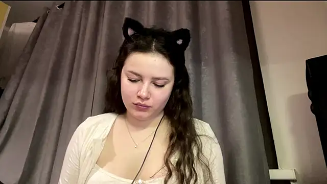 Онлайн чат XXX LonnaVandal