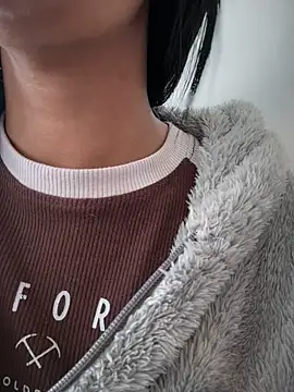 Isabella-Teen's Live XXX Chat