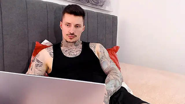 tyago_doll Adlı Modelin Canlı XXX Sohbeti