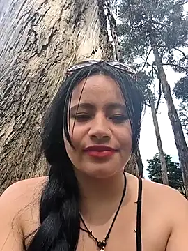 Czat XXX na żywo – Yaya_watson