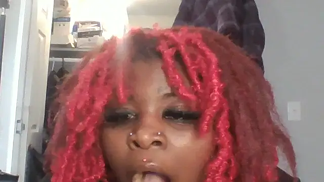 Chatroom XXX en direct de Dusaa_