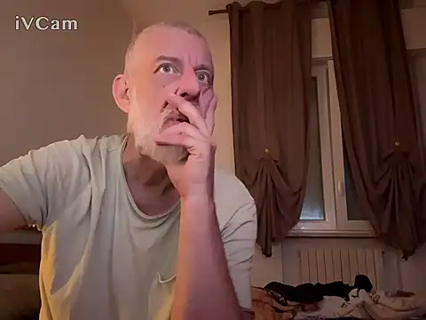 Živý XXX chat PierRiminiX