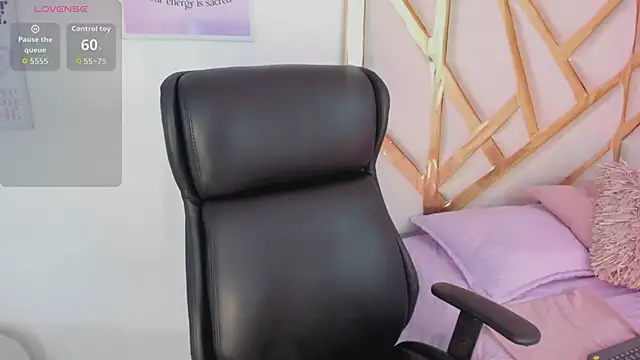 LanaJones_: онлайн-секс-чат