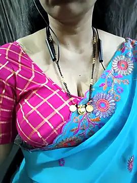 bhuvana_555のライブXXXチャット