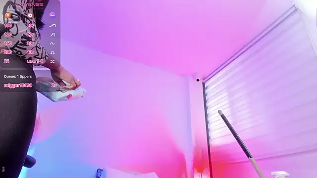 Fernanda_liie_ Adlı Modelin Canlı XXX Sohbeti