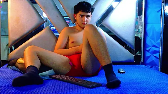 Oliver_Jamees Chat XXX live