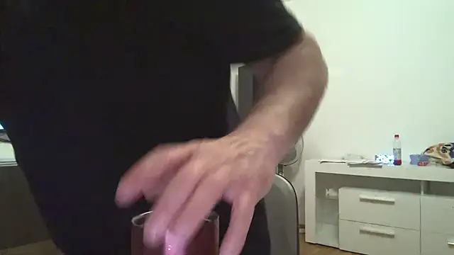 FROL83n Live XXX chat