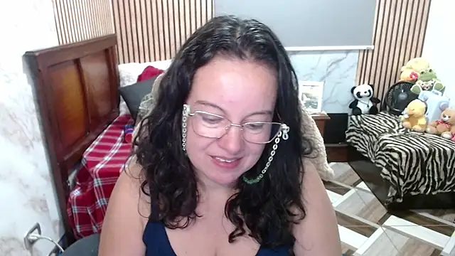 แชท XXX สดของ Sonialorens_