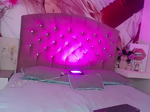 Ailanys_Miller Webcam show