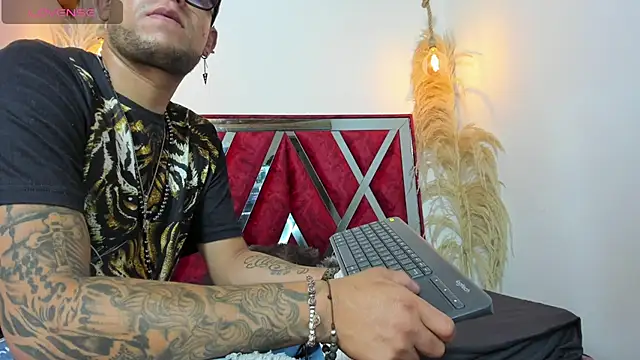 Pokazy przed kamerką – Nickk_21_