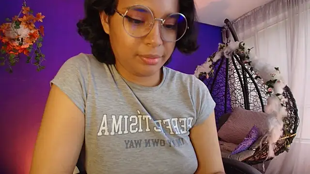 Emmapark_ Adlı Modelin Canlı XXX Sohbeti