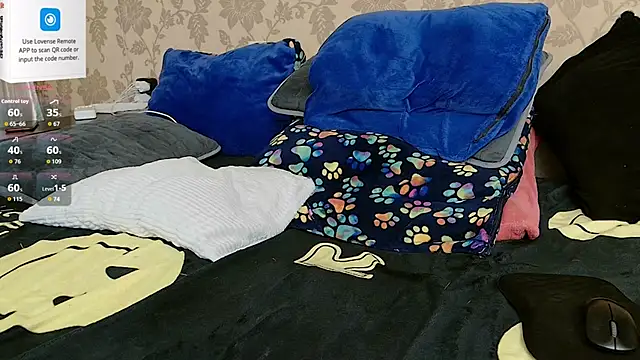 XXX chat uživo modela MartinBrandon