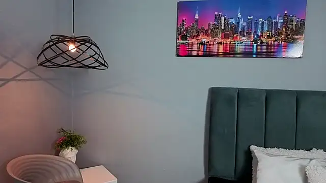 Chat +18 de Alli_cooper ao vivo