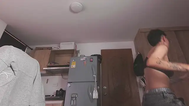 Chat XXX en directo de Cutie_Shy_