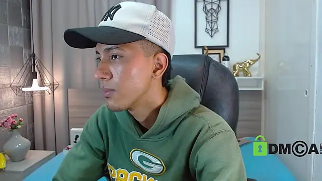 HarolddXL: онлайн-секс-чат