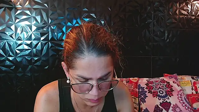 PINK__LOLA1 webkamerás műsora