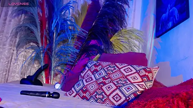 Chat +18 de gatuwildhott ao vivo