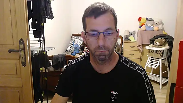 steph19x5 Show in webcam