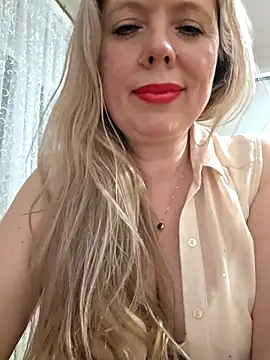 Irina3718's Webcam Show