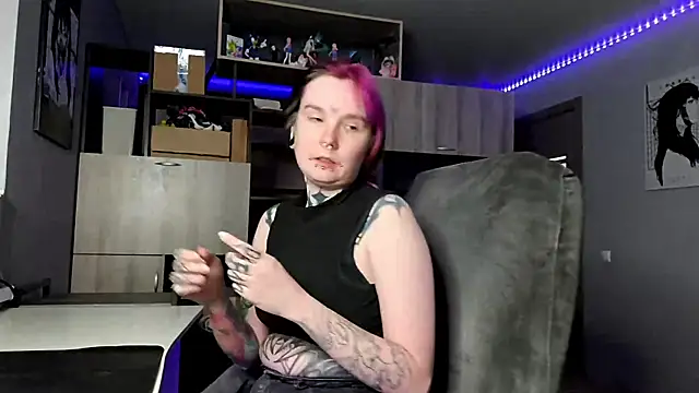 HighelikeGirl Adlı Modelin Canlı XXX Sohbeti